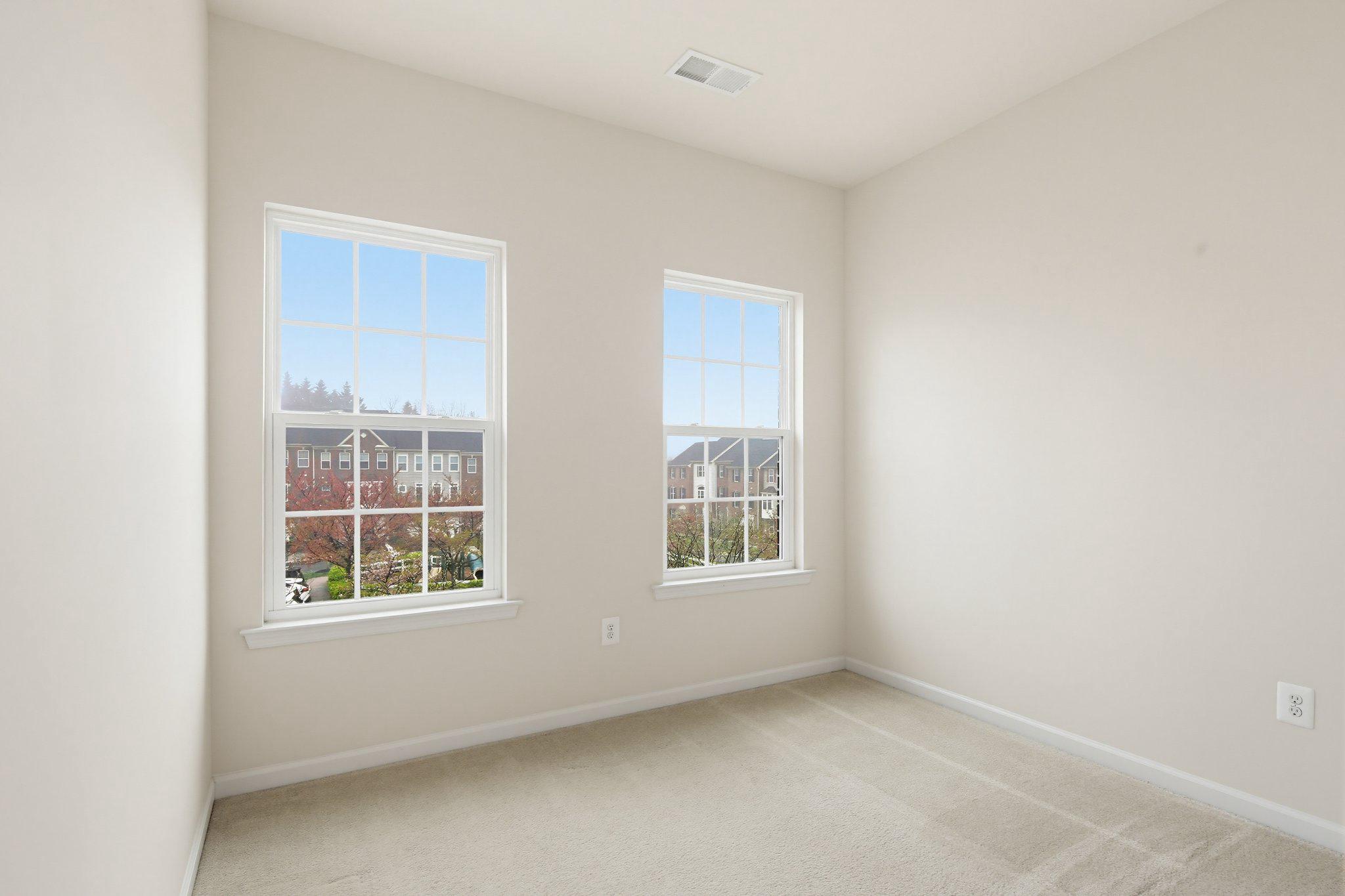 3819 Cullingworth Road Burtonsville, MD 20866 - Photo 31 of 50 an empty room with windows
