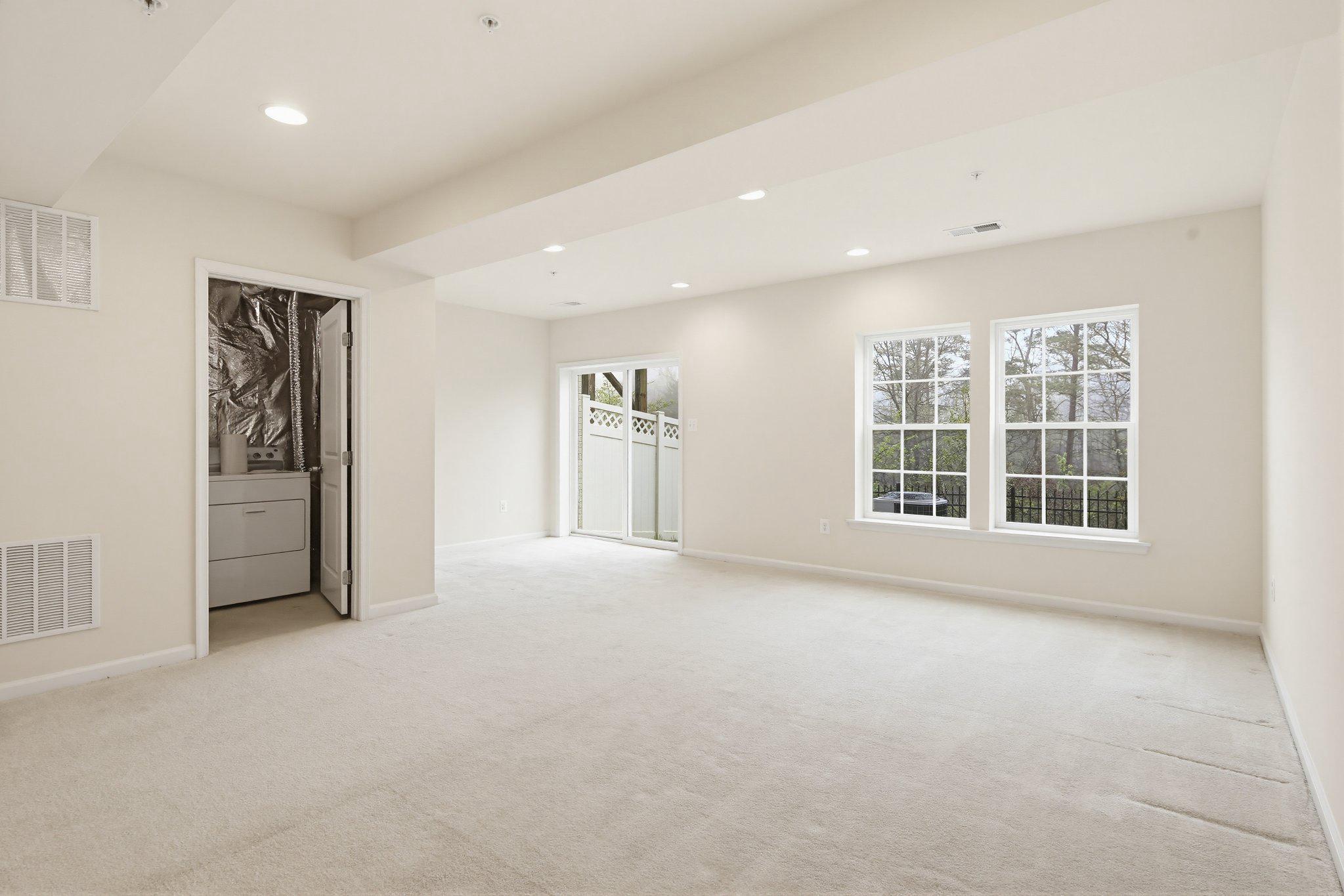 3819 Cullingworth Road Burtonsville, MD 20866 - Photo 37 of 50 an empty room with windows