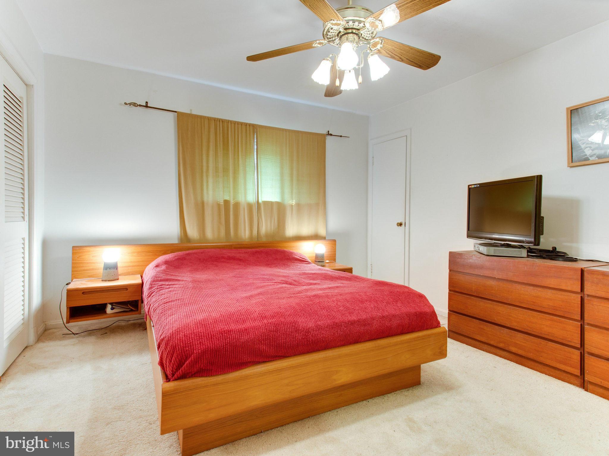 10785 Kinloch Road Silver Spring, MD 20903 - Photo 20 of 30 Bedroom (Master)