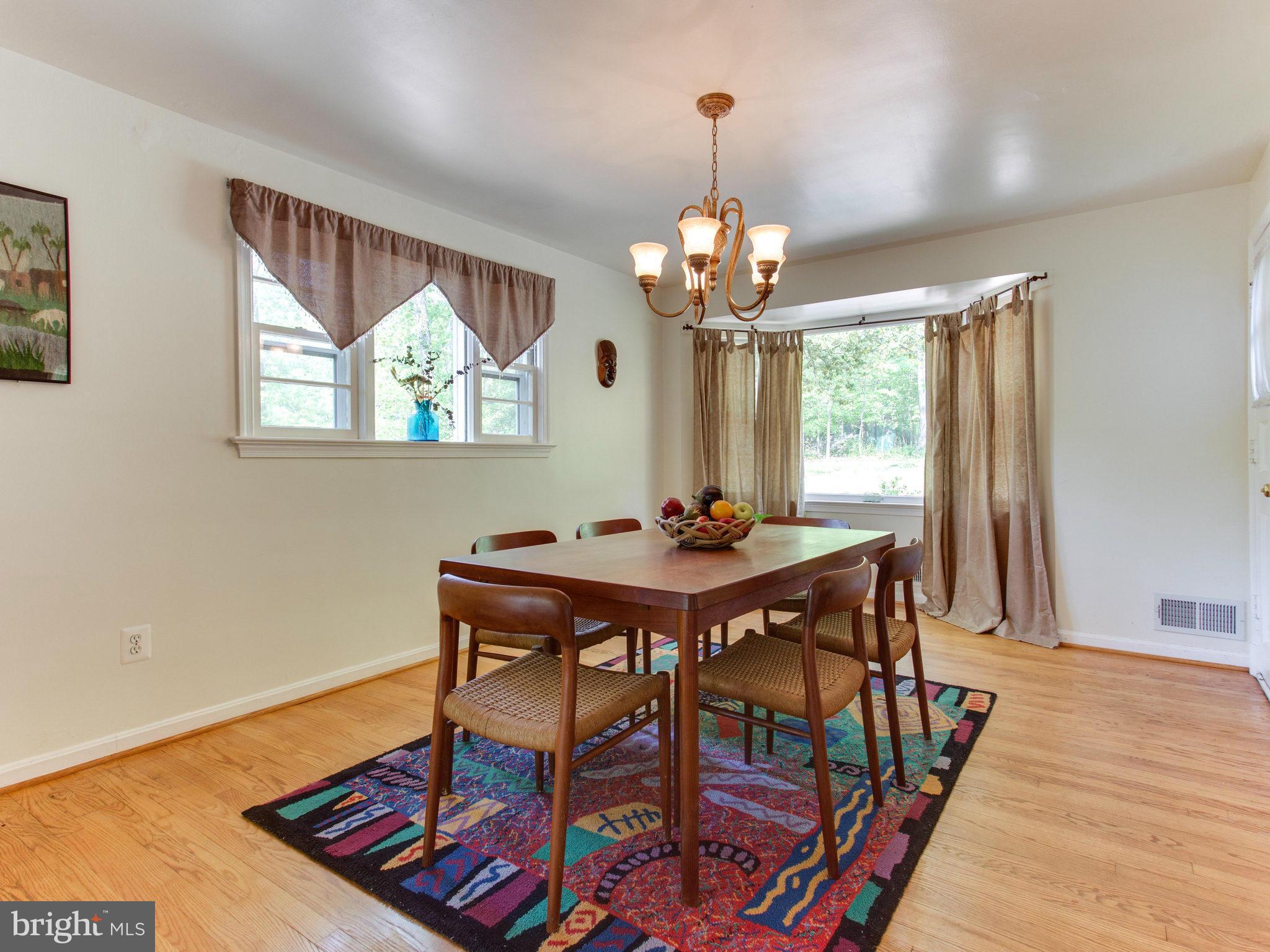 10785 Kinloch Road Silver Spring, MD 20903 - Photo 7 of 30 Dining Room