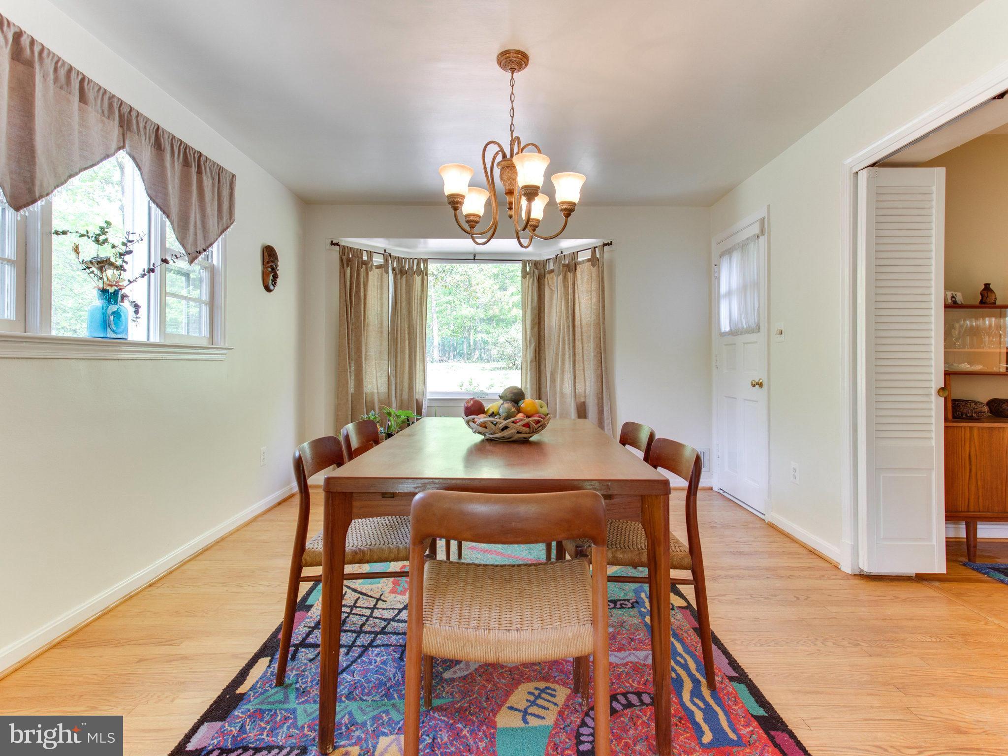10785 Kinloch Road Silver Spring, MD 20903 - Photo 8 of 30 Dining Room