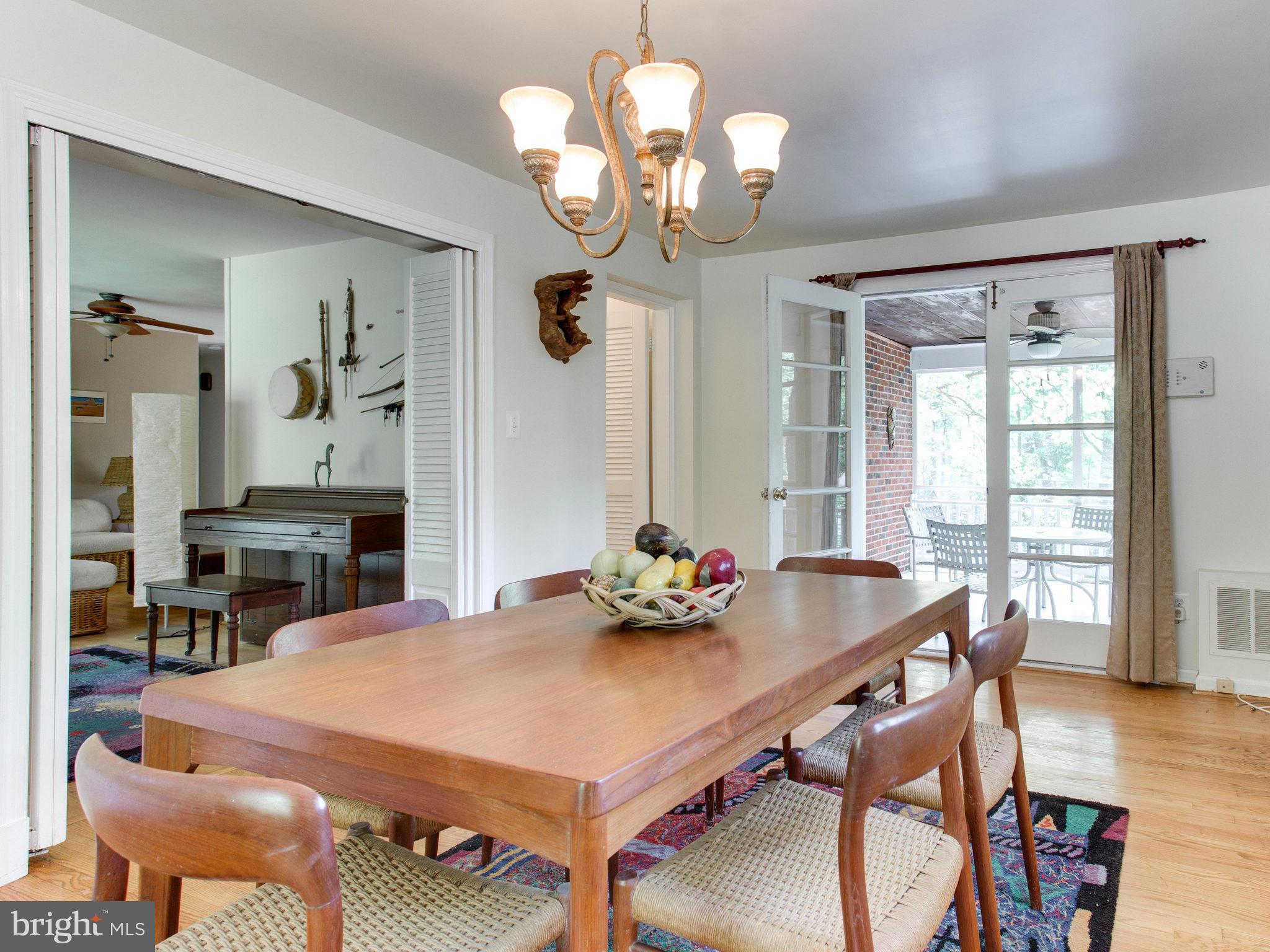 10785 Kinloch Road Silver Spring, MD 20903 - Photo 10 of 30 Dining Room