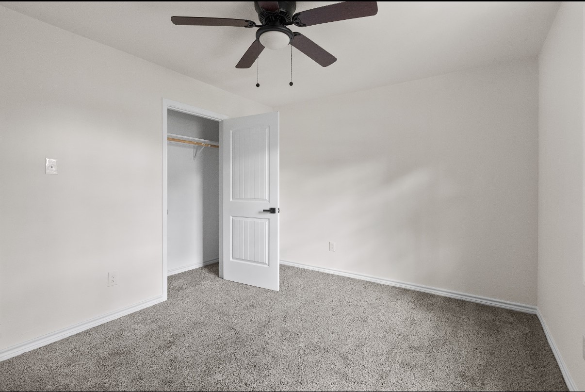 5031 Mallow Street Houston, TX 77033 - Photo 10 of 11 a view of an empty room