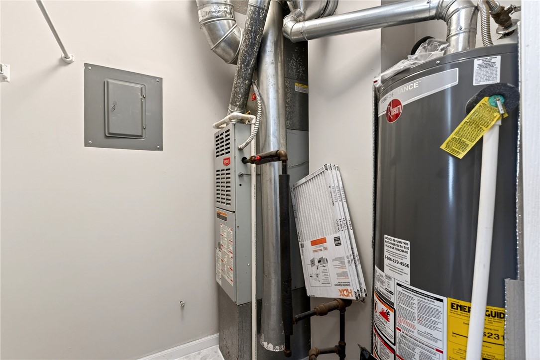 3151 Roesch Boulevard, Unit 6 Fairfield, OH 45014 - Photo 23 of 29 Essential utilities are neatly arranged, ensuring efficient home operation.