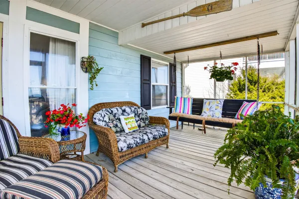$4,400,000 | 580 Parker Drive, Pawleys Island, SC 29585
