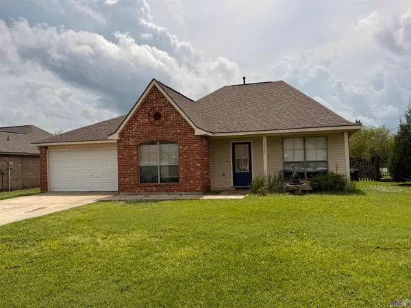 $1,900 | 12862 Bonnie Bleu Drive, Denham Springs, LA 70726