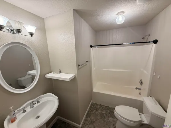 $1,900 | 12862 Bonnie Bleu Drive, Denham Springs, LA 70726