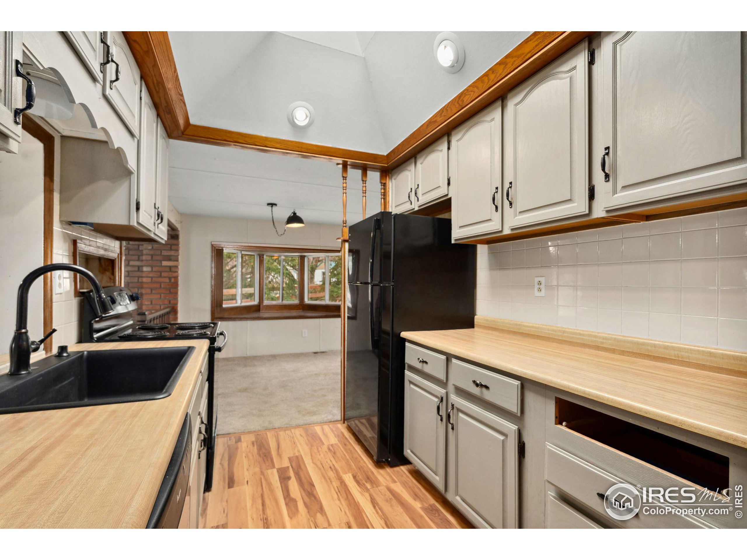 2720 North Co Road 23 Bellvue, CO 80512 - Photo 16 of 31