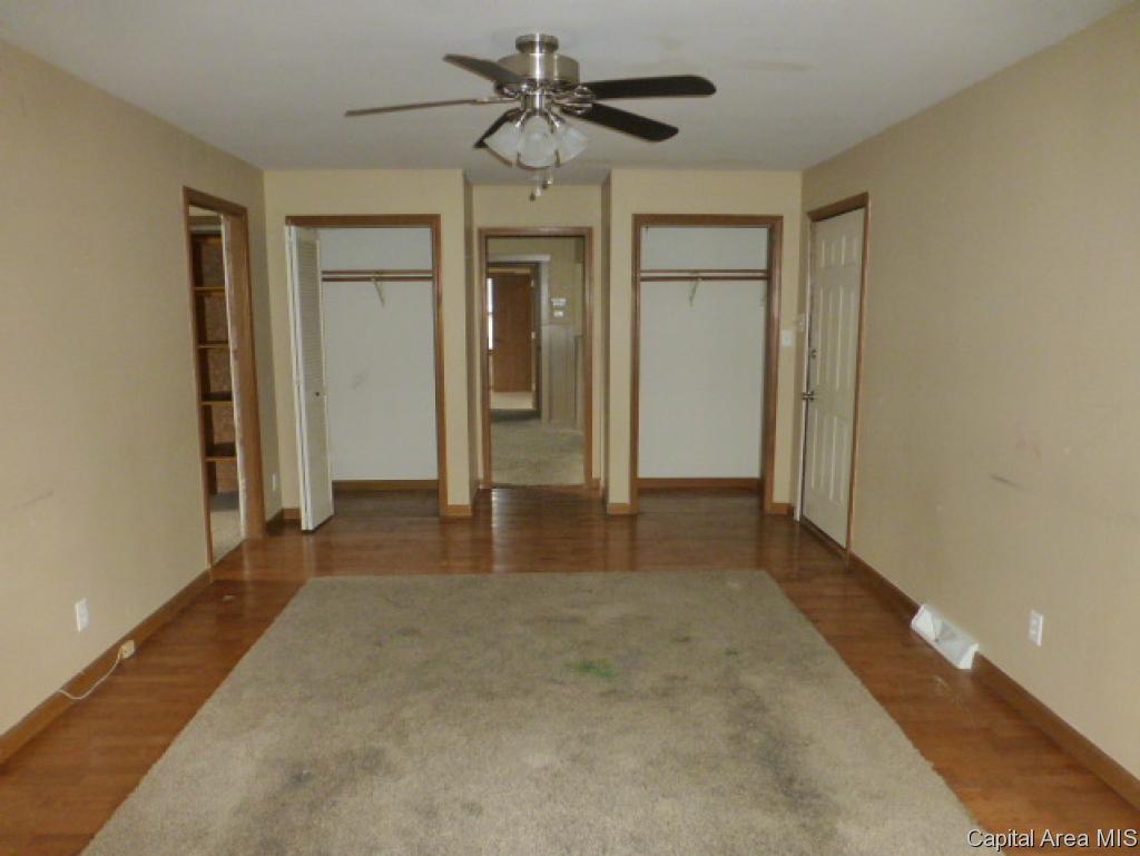 3137 Carman Avenue Springfield, IL 62703 - Photo 3 of 14 Gallery Image 3