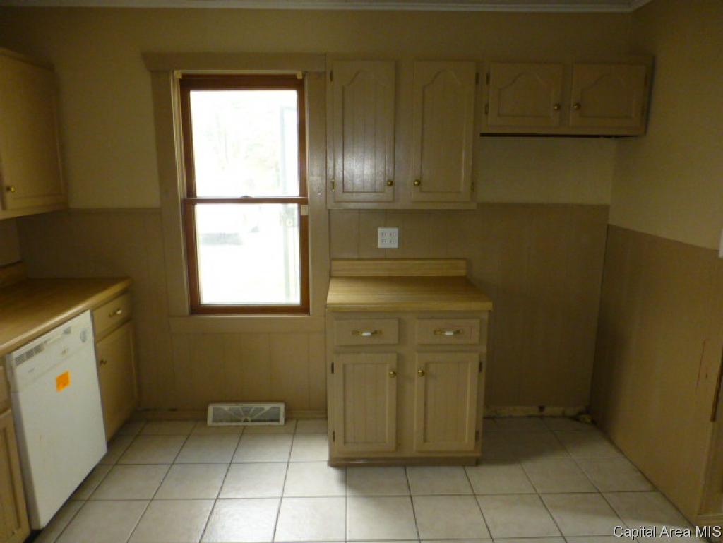 3137 Carman Avenue Springfield, IL 62703 - Photo 6 of 14 Gallery Image 6