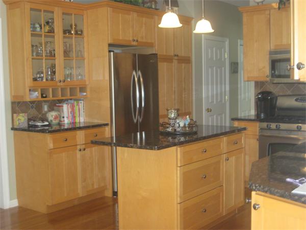 33 Pennock Road Ashland, MA 01721 - Photo 4 of 14 a bathroom with a granite countertop sink and a mirror