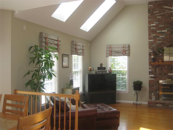 33 Pennock Road Ashland, MA 01721 - Photo 6 of 14 a living room with furniture and a potted plant