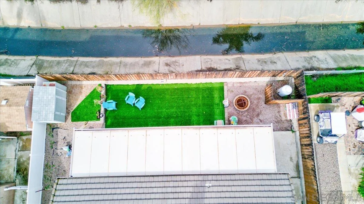 1359 H Street Ramona, CA 92065 - Photo 50 of 52 a picture of a bench in front of building