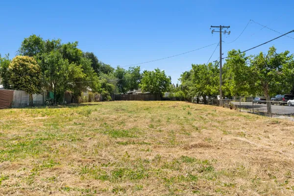 $215,000 | 713 Water Street, West Sacramento, CA 95605