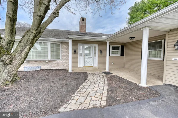 $224,999 | 601 North College Street, Myerstown, PA 17067