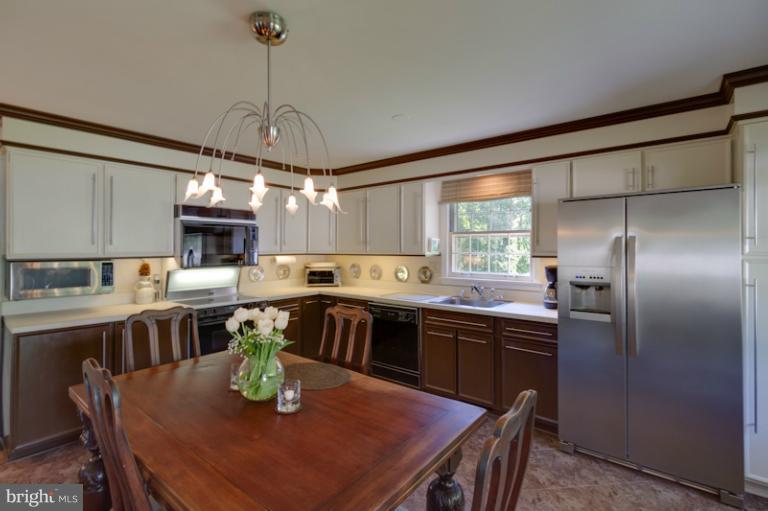 8401 Brook Road McLean, VA 22102 - Photo 27 of 28 Kitchen