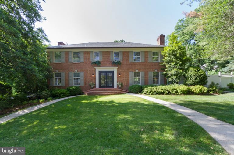 8401 Brook Road McLean, VA 22102 - Photo 28 of 28 Exterior (Front)