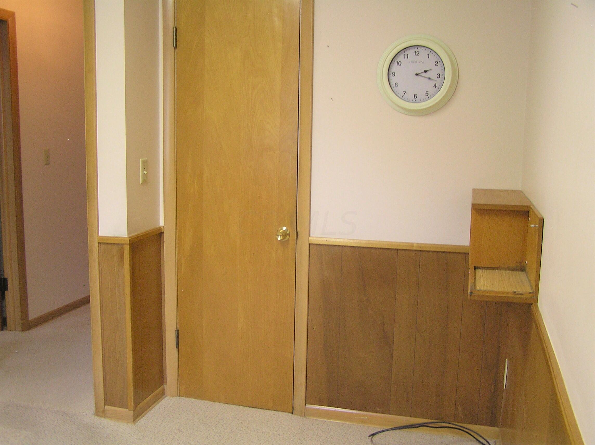4800 Esterbrook Road Columbus, OH 43229 - Photo 16 of 32 3RD BEDROOM 3