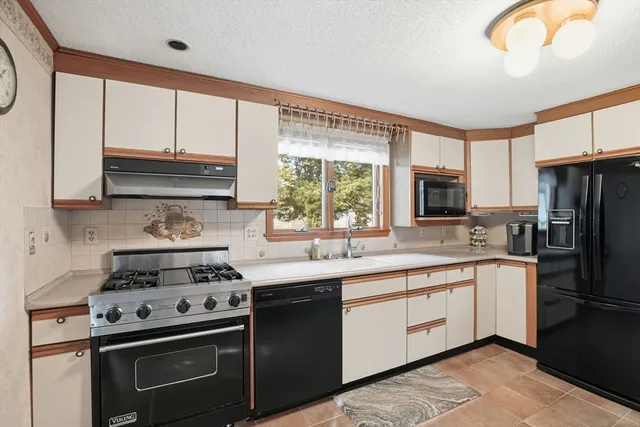 $775,000 | 19 Jefferson Drive, Norwood, MA 02062