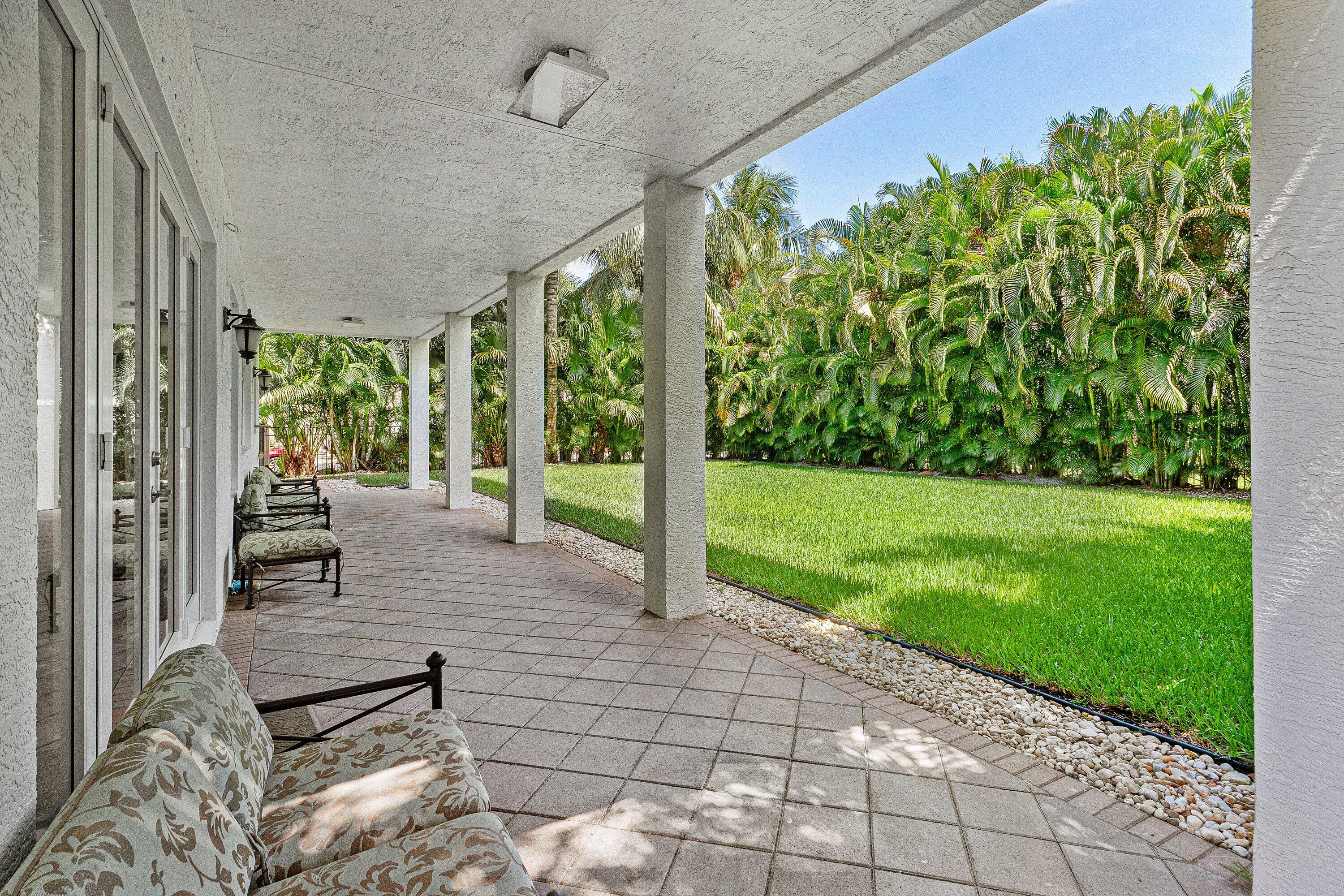 11030 Misty Ridge Way Boynton Beach, FL 33473 - Photo 18 of 56 047-11030MistyRidgeWay-BoyntonBeach-FL-3