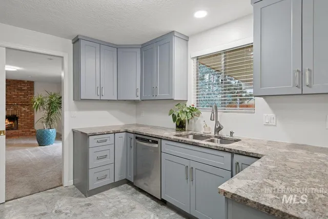 $398,937 | 8341 Bloomfield Drive, Boise, ID 83704