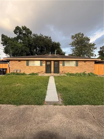 $1,550 | 4563 Lynhuber Drive, New Orleans, LA 70126