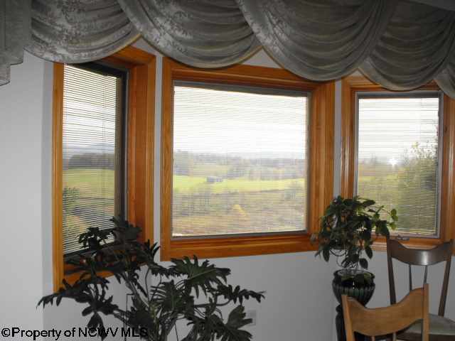 957 Stalnaker Road Montrose, WV 26283 - Photo 8 of 19 Gallery Image 8