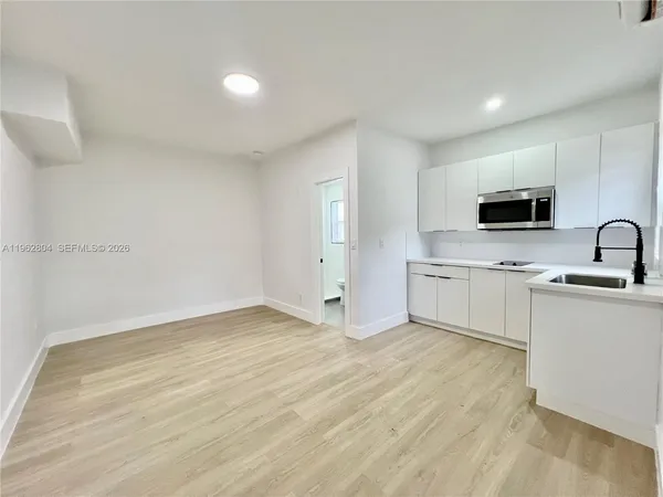 $1,650 | 2480 Northwest 96th Street, Unit B, Miami, FL 33147