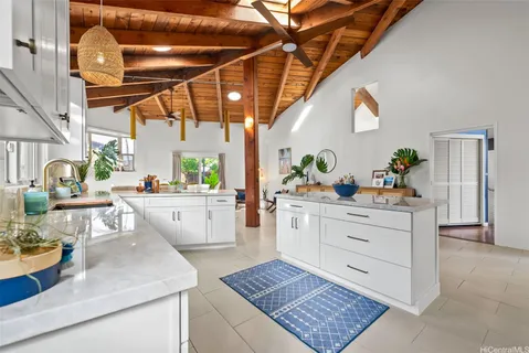 $3,225,000 | 610 Milokai Street, Kailua, HI 96734