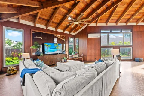 $3,225,000 | 610 Milokai Street, Kailua, HI 96734