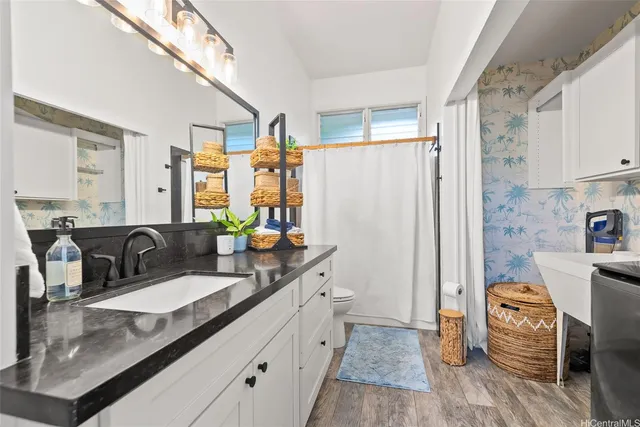 $3,225,000 | 610 Milokai Street, Kailua, HI 96734