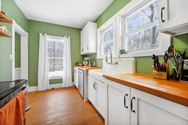 $359,900 | 69 Main Street, Colebrook, NH 03576