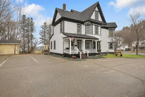 $359,900 | 69 Main Street, Colebrook, NH 03576