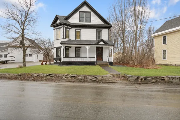 $359,900 | 69 Main Street, Colebrook, NH 03576