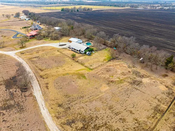 $525,000 | 21639 County Road 850, Farmersville, TX 75442