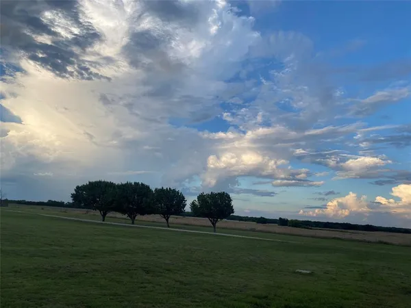 $525,000 | 21639 County Road 850, Farmersville, TX 75442