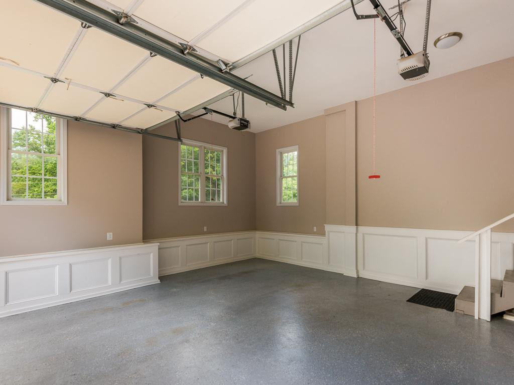 242 Edgefield Road Bristol, TN 37620 - Photo 35 of 36 Photo 35