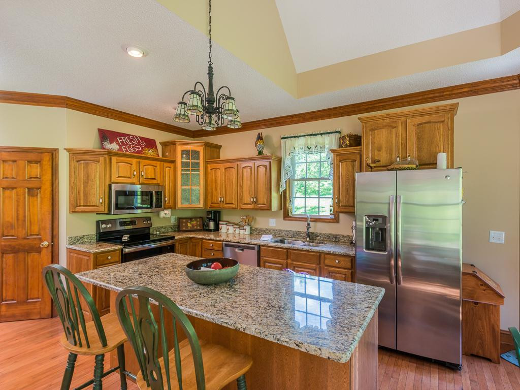 242 Edgefield Road Bristol, TN 37620 - Photo 9 of 36 Photo 9