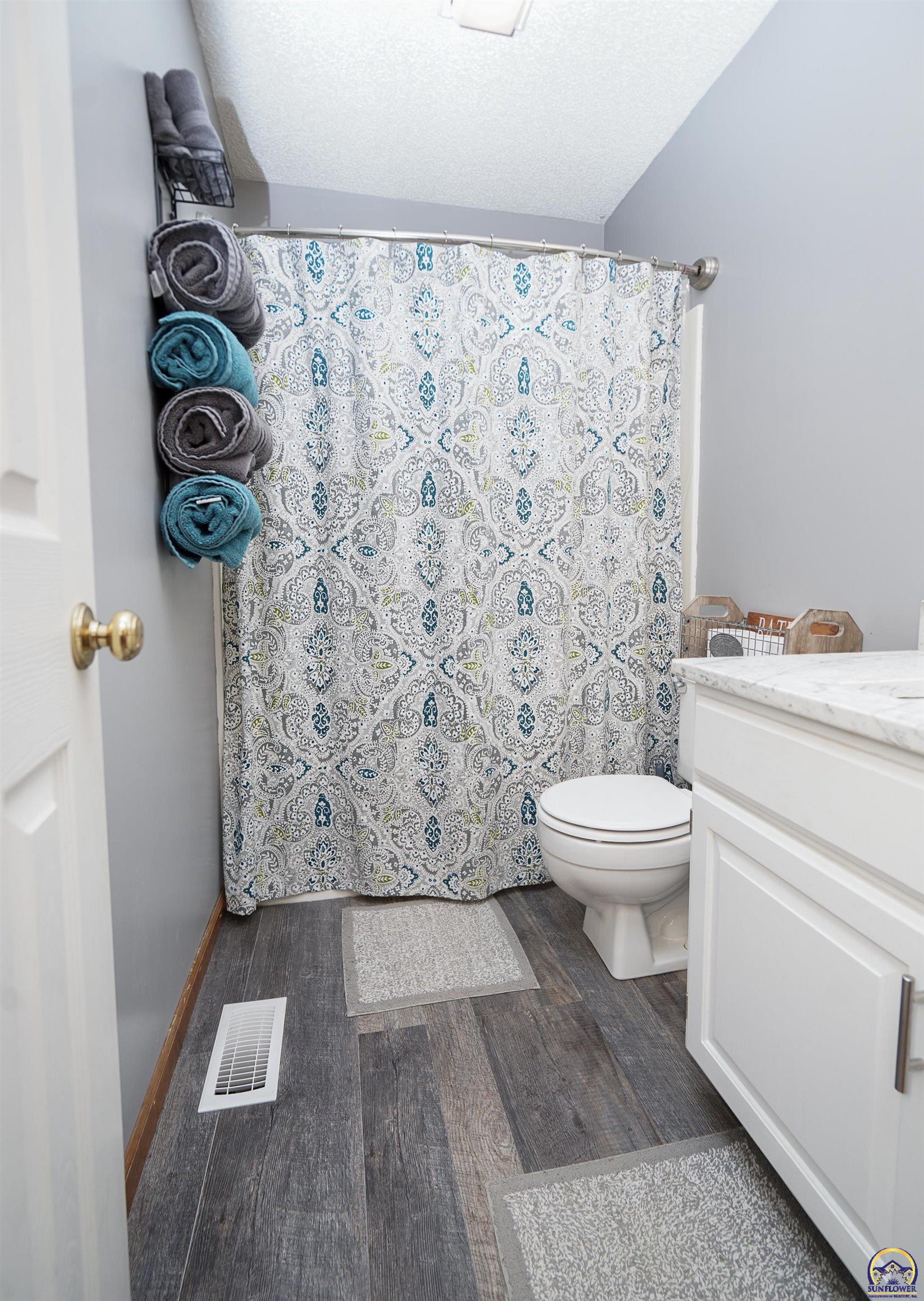 15088 222 Road Holton, KS 66436 - Photo 19 of 37