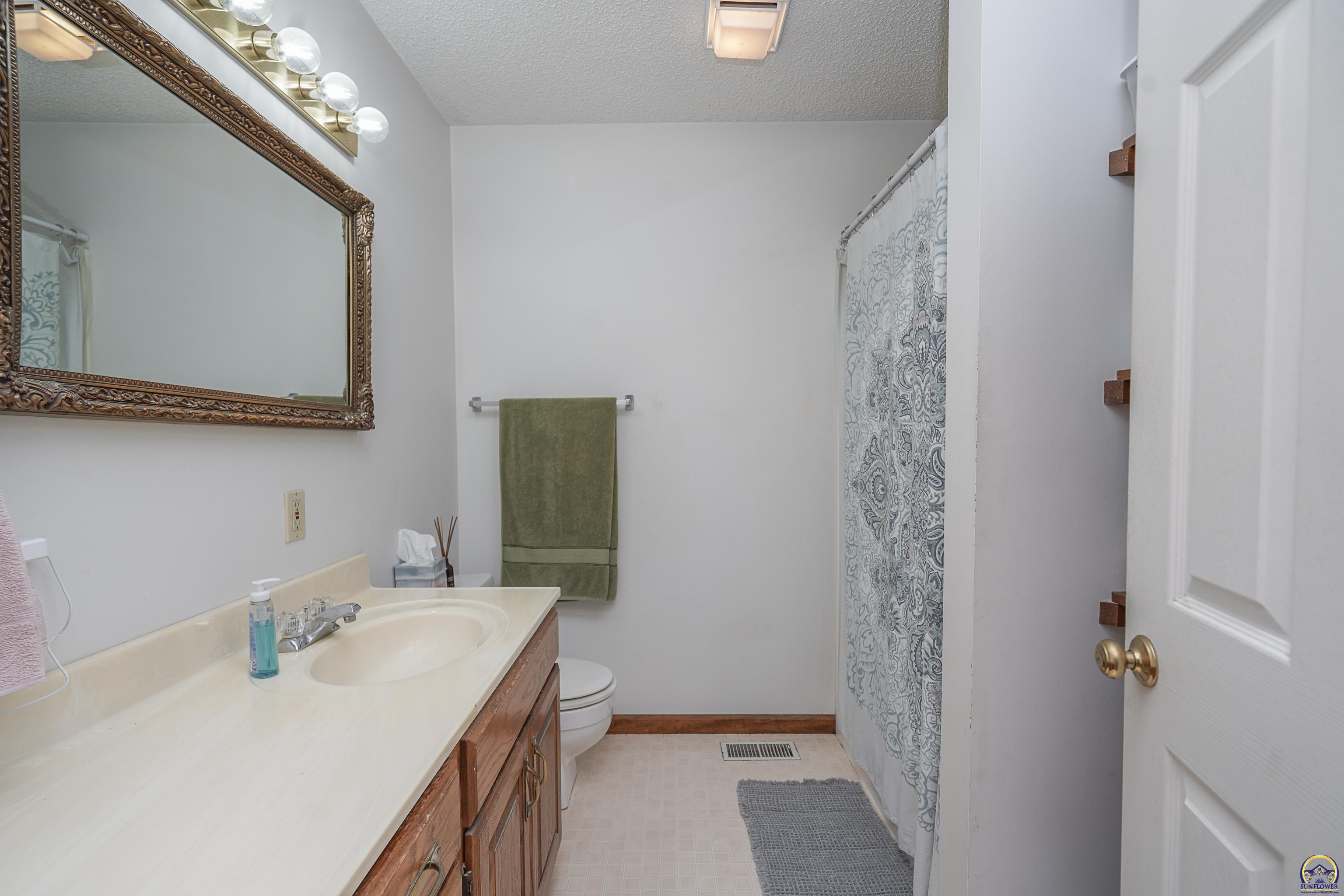 15088 222 Road Holton, KS 66436 - Photo 24 of 37