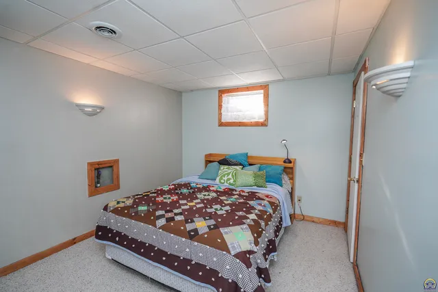 $460,000 | 15088 222 Road, Holton, KS 66436