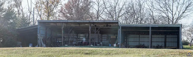 $460,000 | 15088 222 Road, Holton, KS 66436