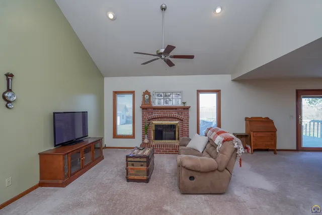 $460,000 | 15088 222 Road, Holton, KS 66436