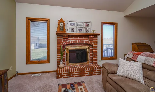 $460,000 | 15088 222 Road, Holton, KS 66436