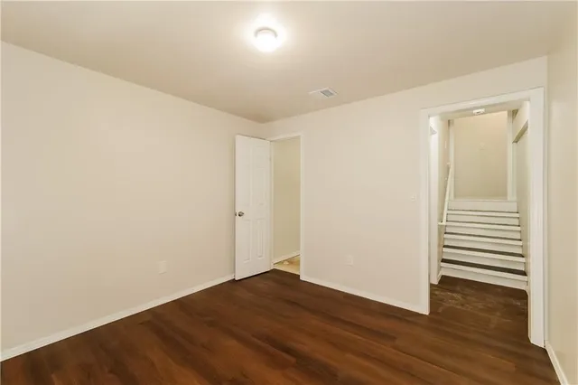 $2,125 | 1704 West Pelham Path, Raymore, MO 64083