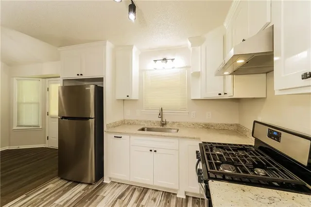 $2,125 | 1704 West Pelham Path, Raymore, MO 64083