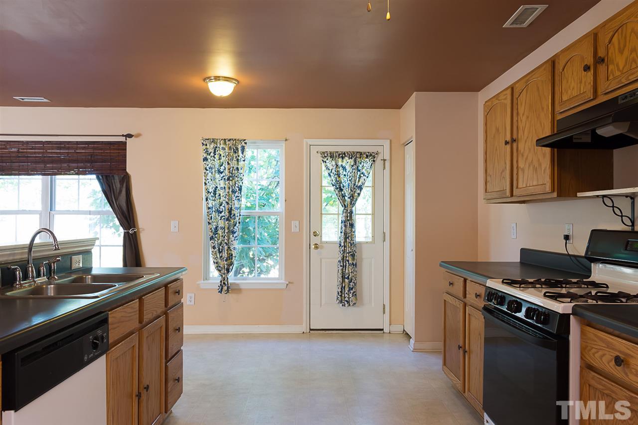 5813 Wynmore Road Raleigh, NC 27610 - Photo 4 of 20 Gallery Image 4