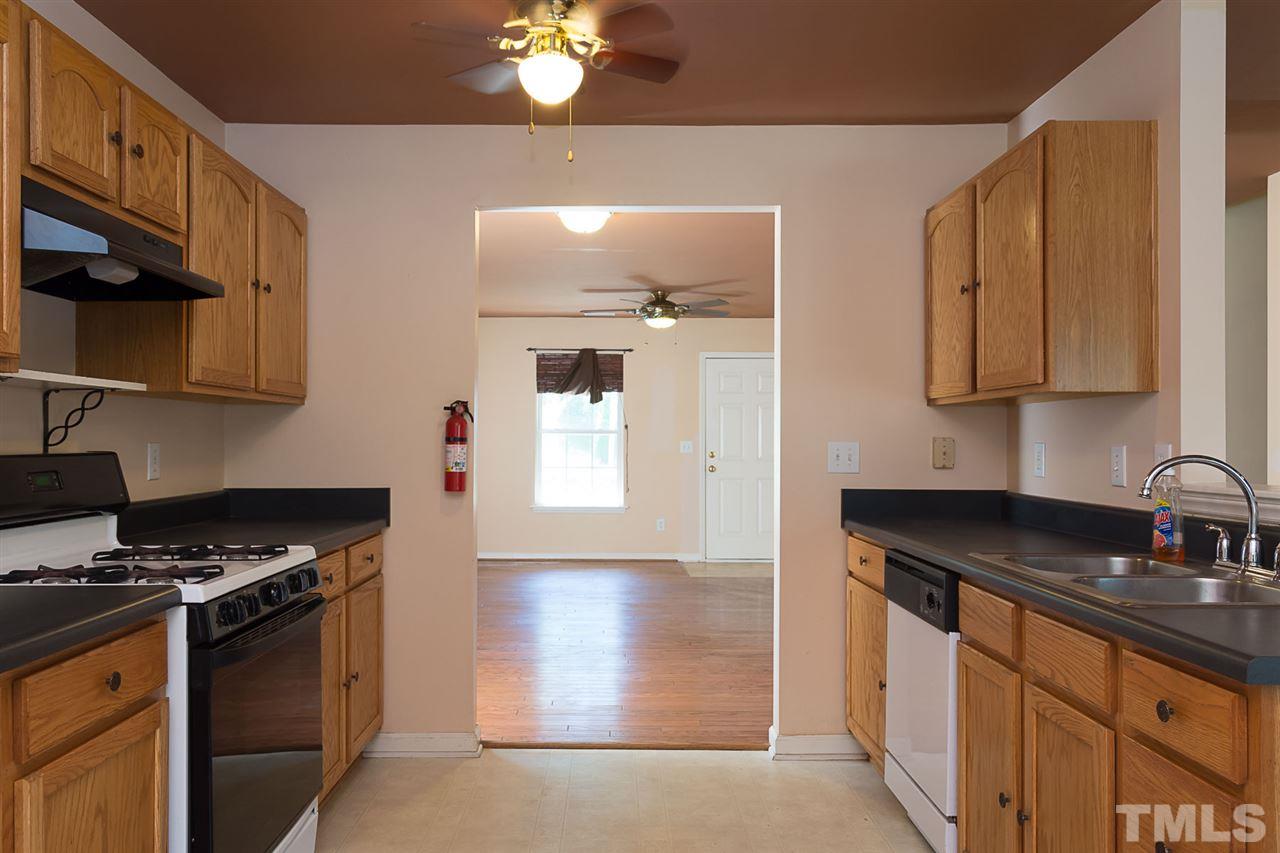 5813 Wynmore Road Raleigh, NC 27610 - Photo 5 of 20 Gallery Image 5