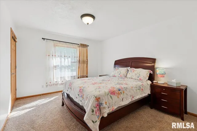 $259,000 | 1500 11th Street Northwest, Clinton, IA 52732