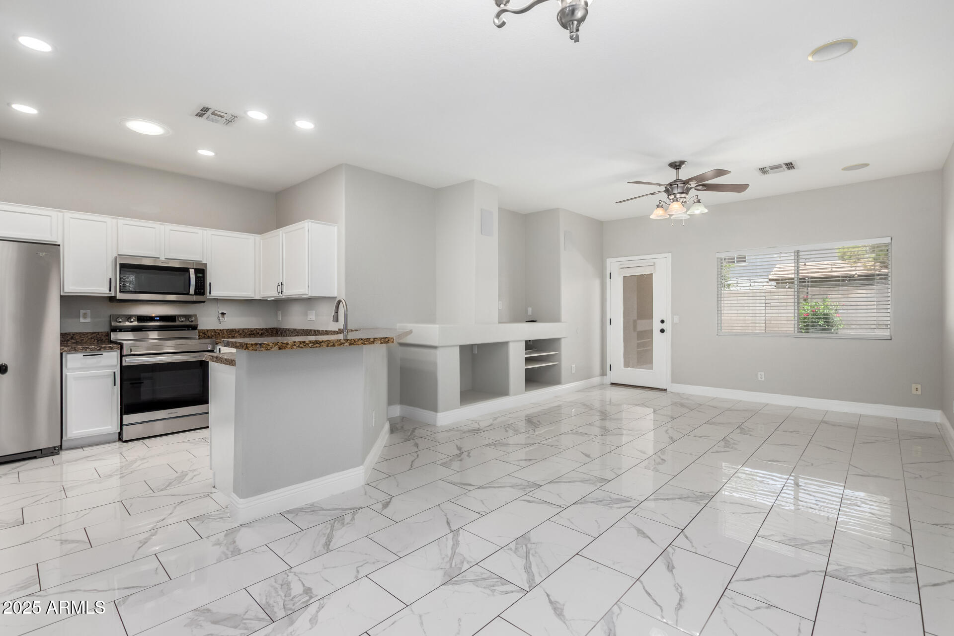 3704 East Wyatt Way Gilbert, AZ 85297 - Photo 10 of 37 10 - Wyatt